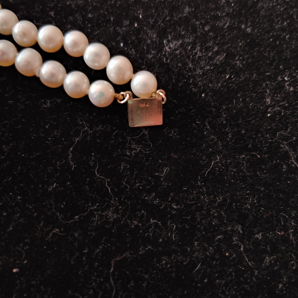 Pearl necklace